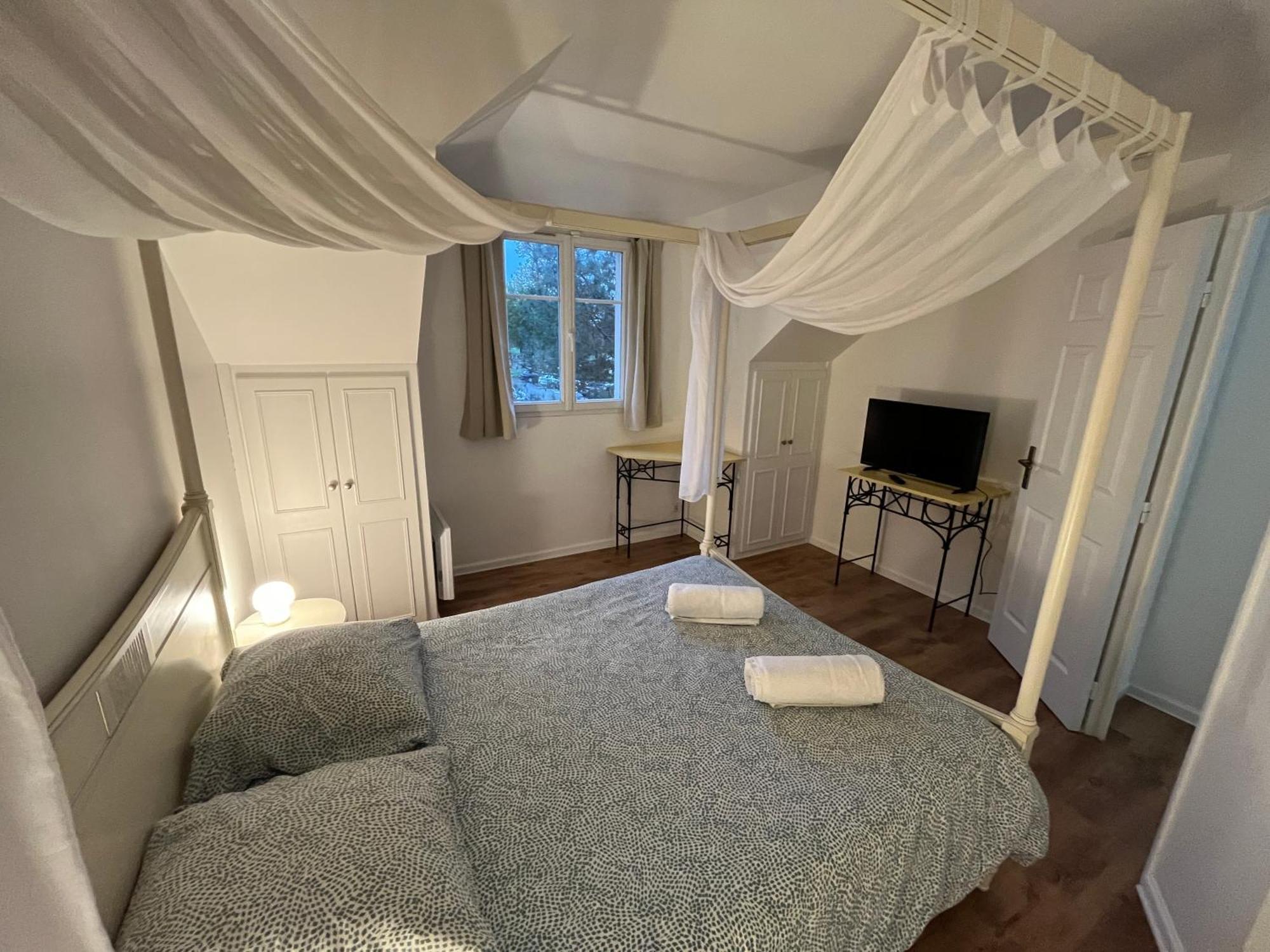 Cottage Avec Terrasse Domaine Golf De Limere Prox Orleans Ardon  Exterior photo